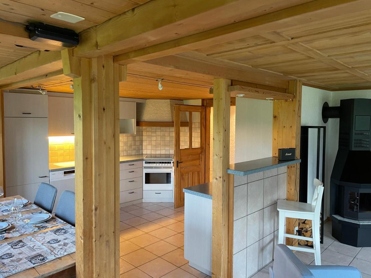 Edelweiss 4 Zi Ferienwohnung In Landhaus Frutigen Exterior photo