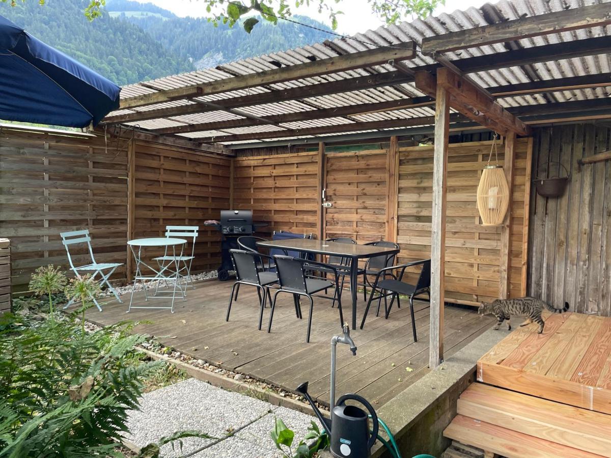 Edelweiss 4 Zi Ferienwohnung In Landhaus Frutigen Exterior photo